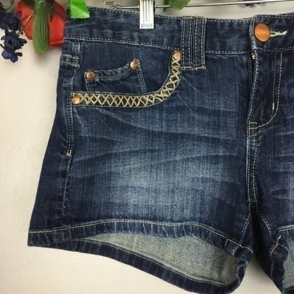 MAURICES Denim Jeans Shorts Size 5/6 - Picture 8 of 12